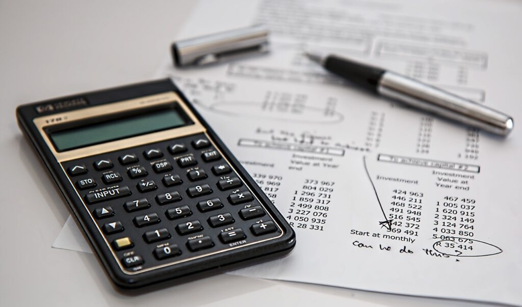 calculator, financial statement, insurance-385506.jpg